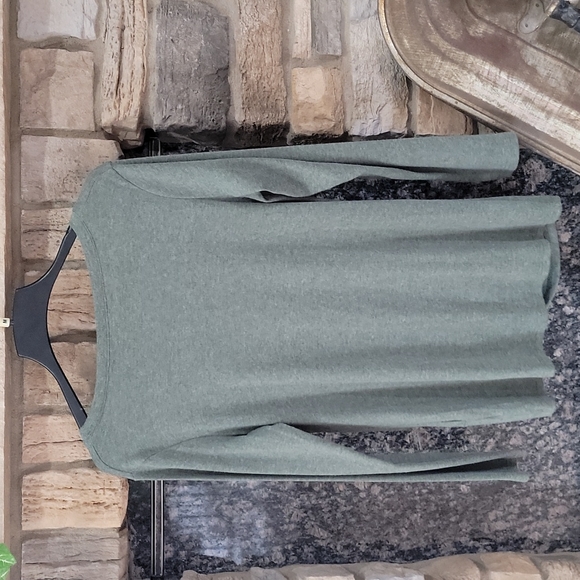 Med Top - Picture 2 of 3